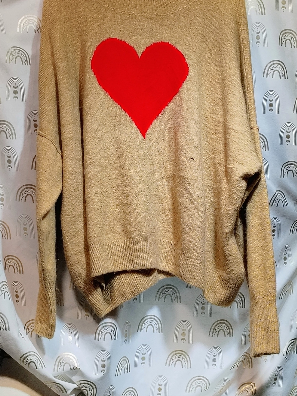 Vince Camuto Beige Sweater with Red Heart Graphic